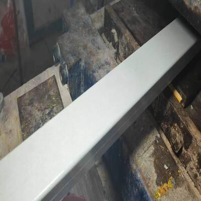 Heat Durable FRP Rectangular Tube profiles made from polyester veil and unsaturated resins providing electric insulation and durability